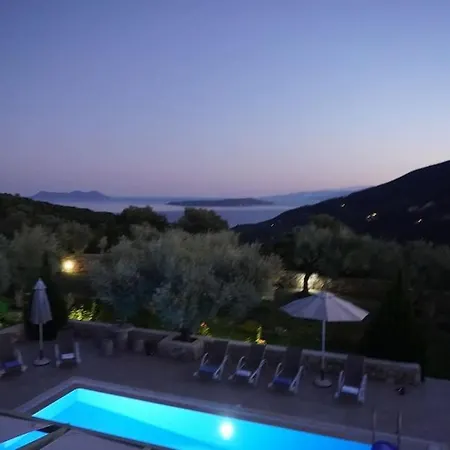Omorfia Mit Pool Und Tennisplatz In Hotel