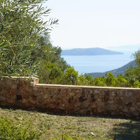 Omorfia Mit Pool Und Tennisplatz In Hotel Sivota (Lefkada)