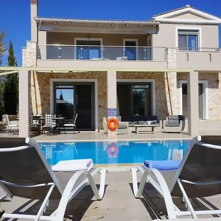 Hotel Omorfia Mit Pool Und Tennisplatz In *